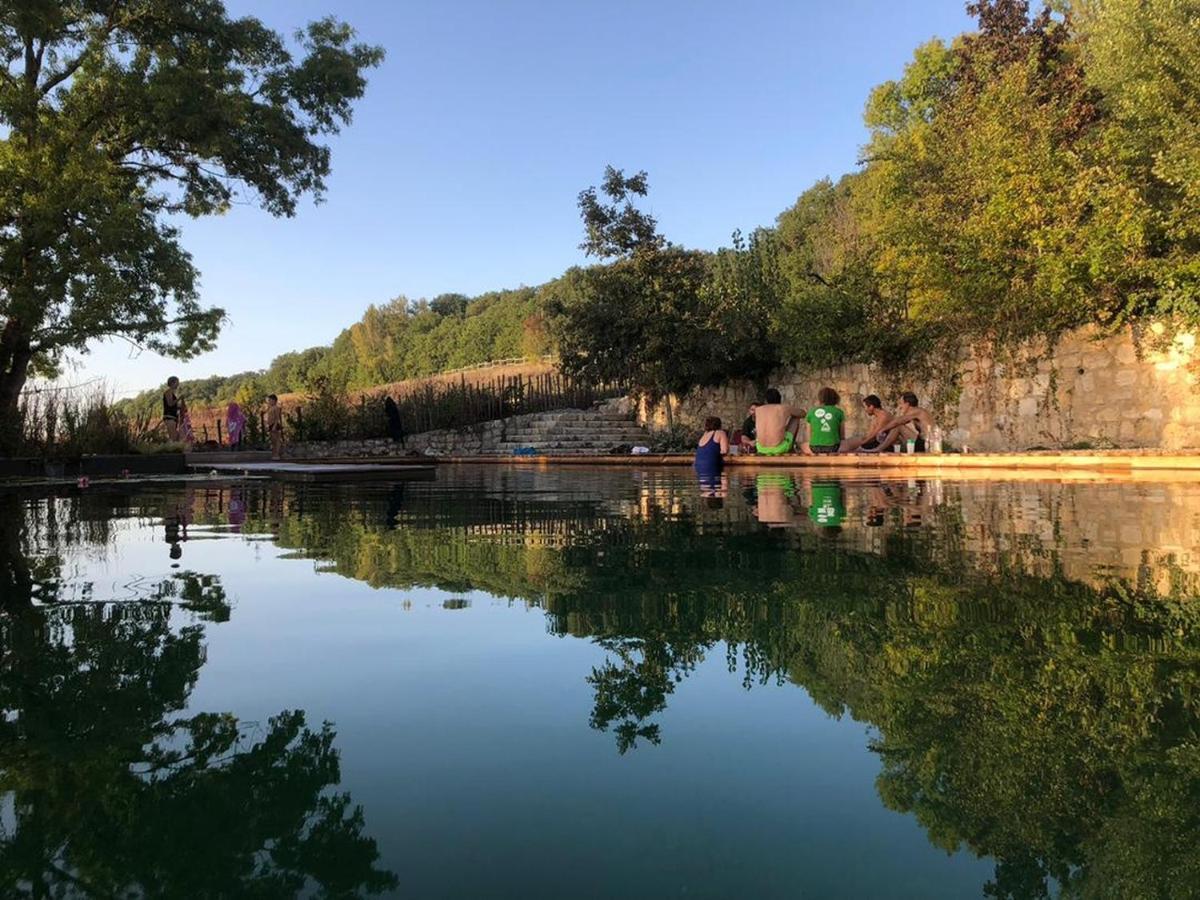 Grand Gite Les Cabanes De Fallot Pour 19 Personnes - Piscine Naturelle L'isle-Bouzon Exterior foto